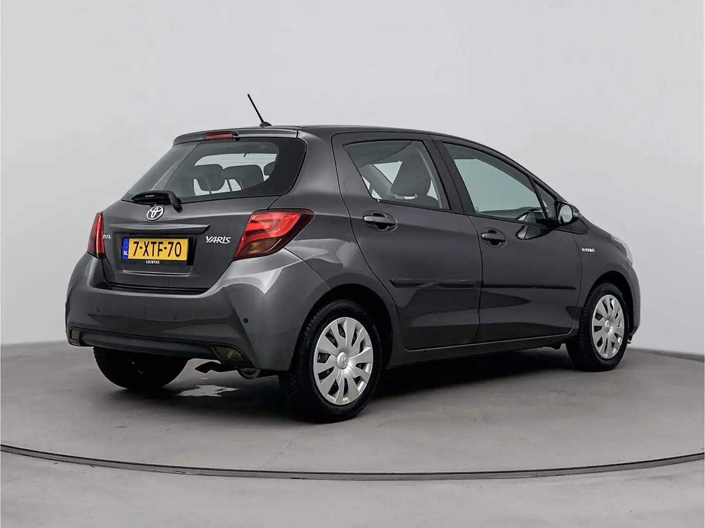 Toyota Yaris 1.5 Hybrid Aspiration | Navigatie | Parkeercamera Grijs - 2