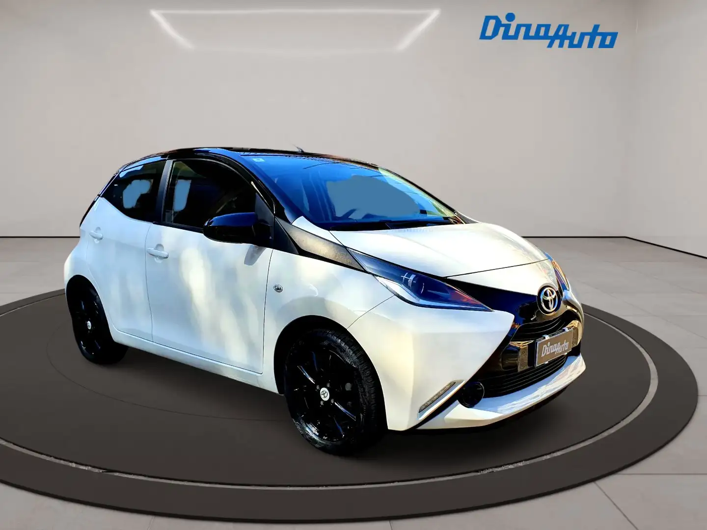 Toyota Aygo Aygo 5p 1.0 VVT-i 69 CV 5 PORTE + NAVIGATORE/PELLE Blanco - 2