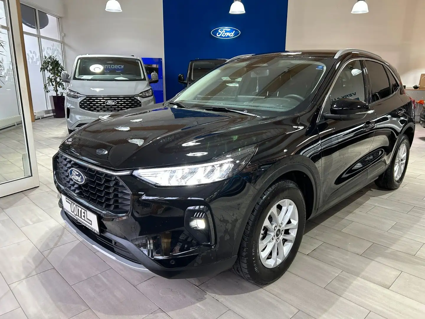 Ford Kuga Titanium Zwart - 1