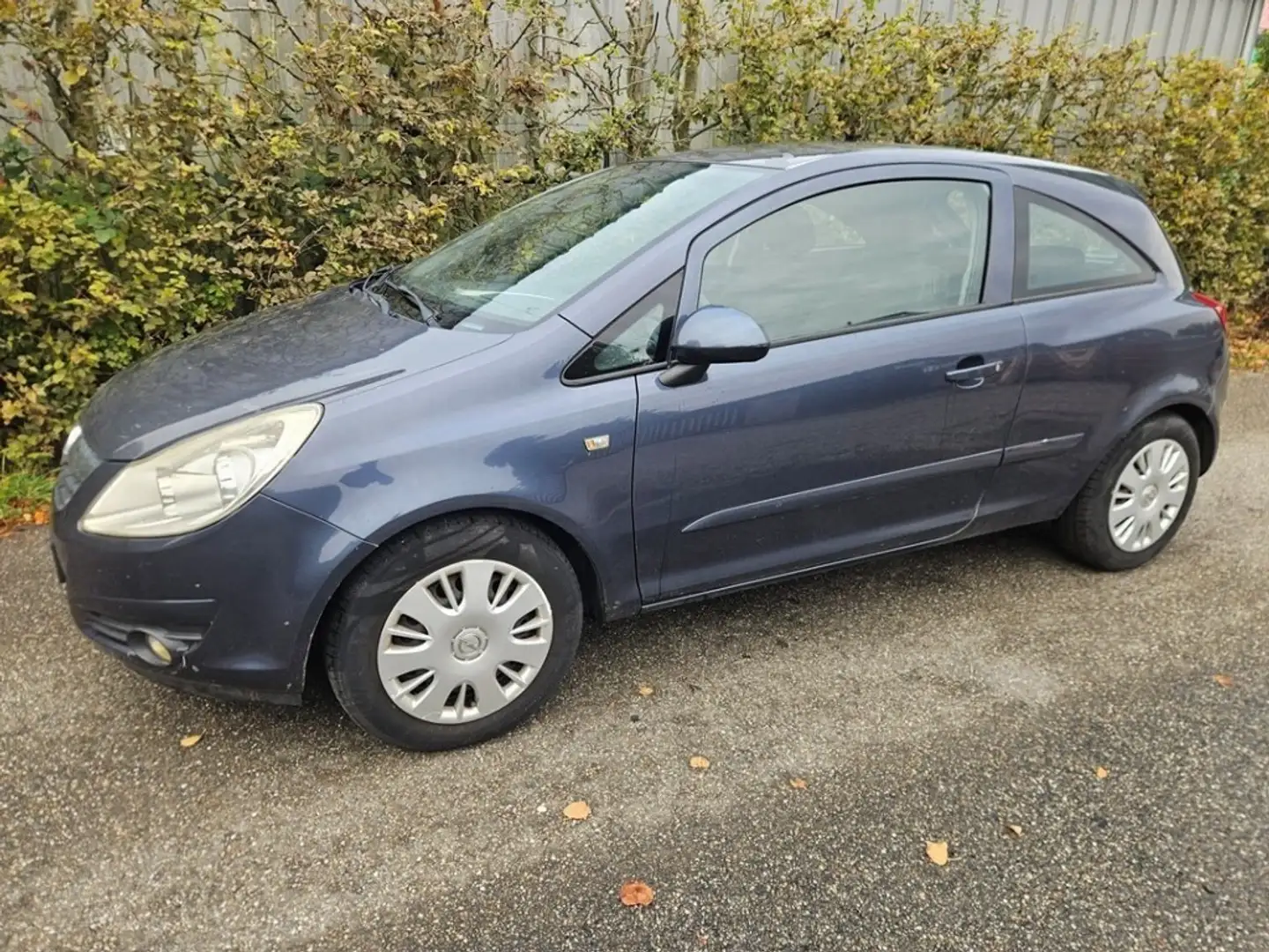 Opel Corsa 1.4 16V Gris - 1