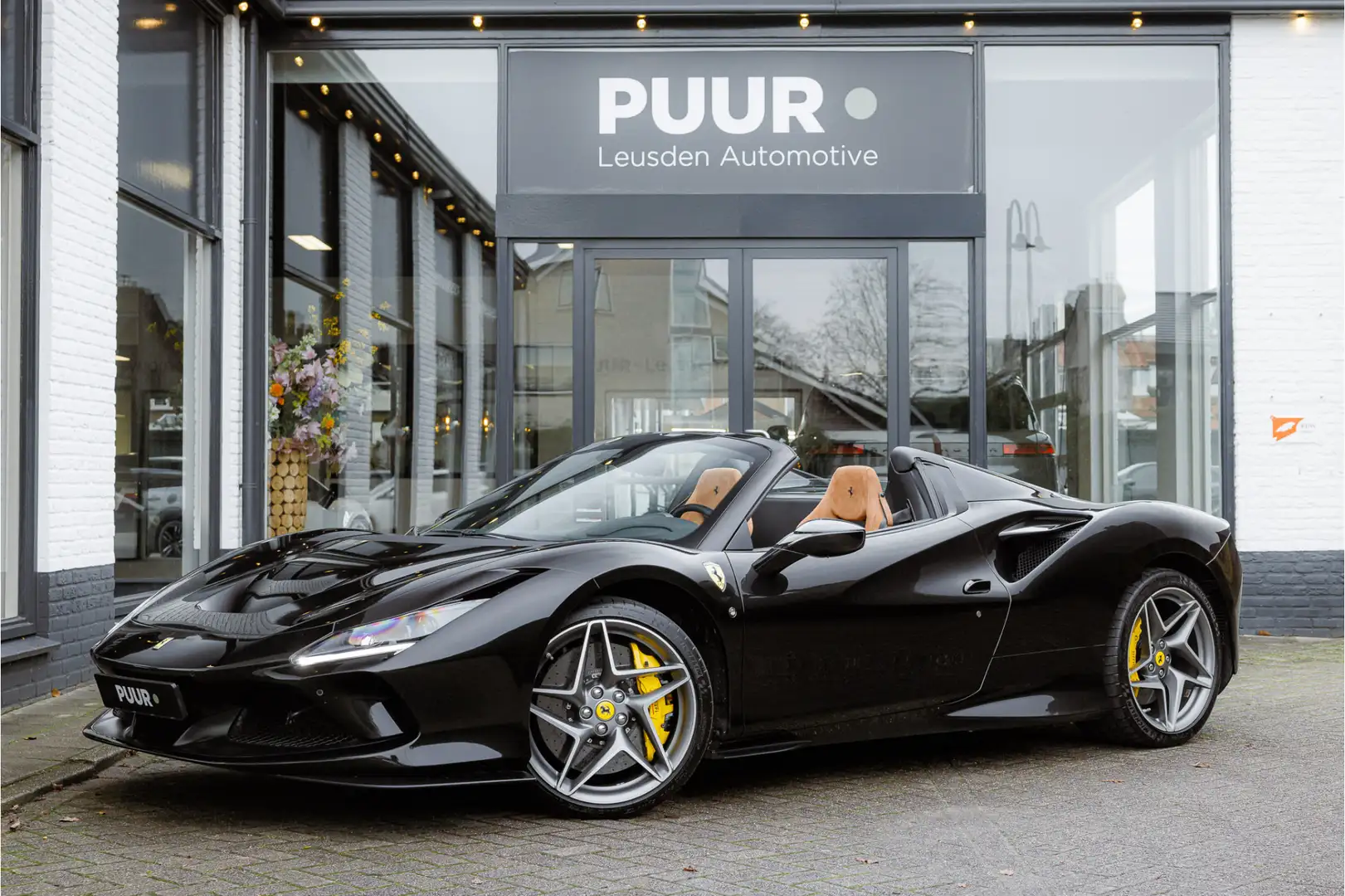 Ferrari F8 Spider 3.9 V8 [Nero Daytona Special Metallic] Carbon Raci Schwarz - 1