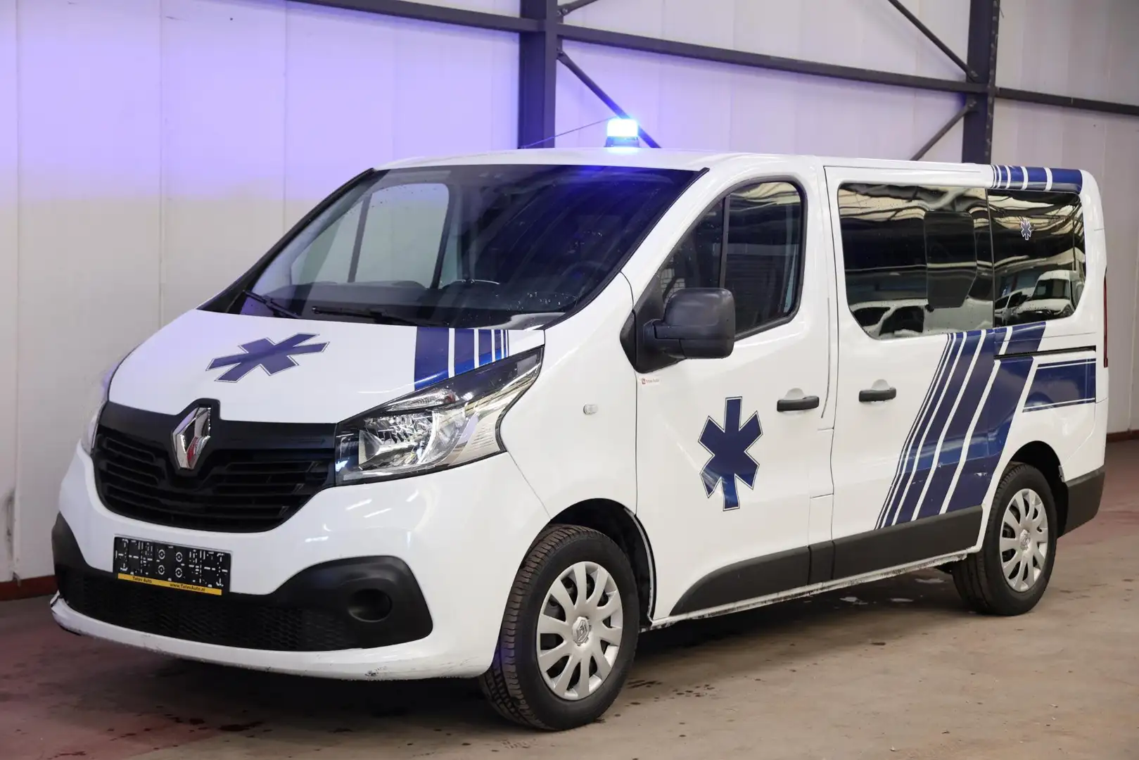 Renault Trafic AMBULANCE VSAV Rettungswagen Krankenwagen Blanc - 1