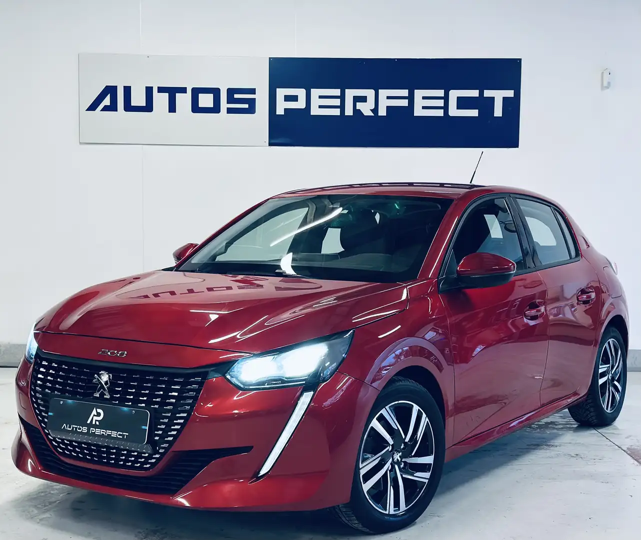 Peugeot 208 1.2i **VENDU**SOLD**VENDU** Rot - 1