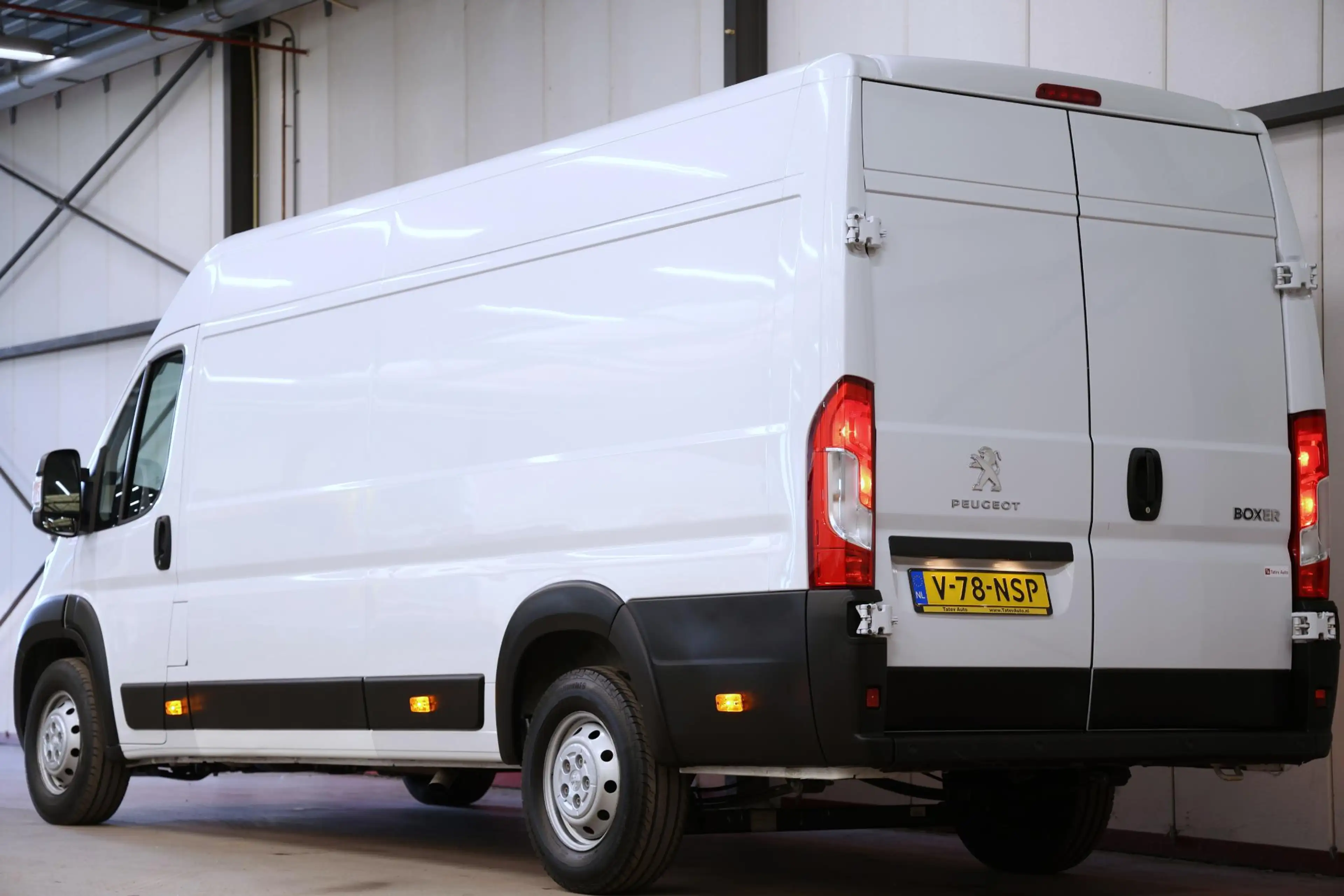 Peugeot Boxer 2.2 BlueHDi 140 L4H2 HEAVY DUTY — photo 4