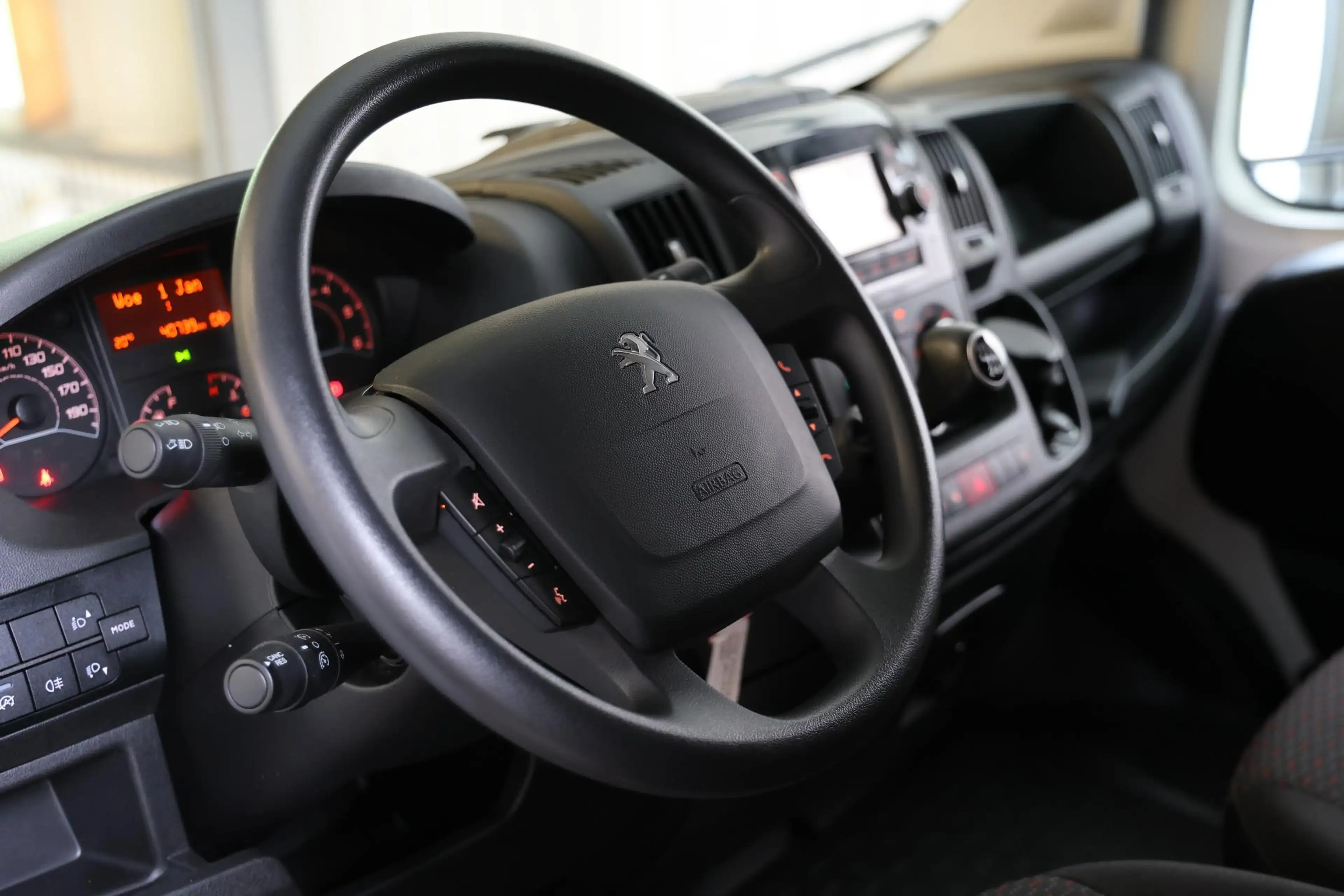 Peugeot Boxer 2.2 BlueHDi 140 L4H2 HEAVY DUTY — photo 13