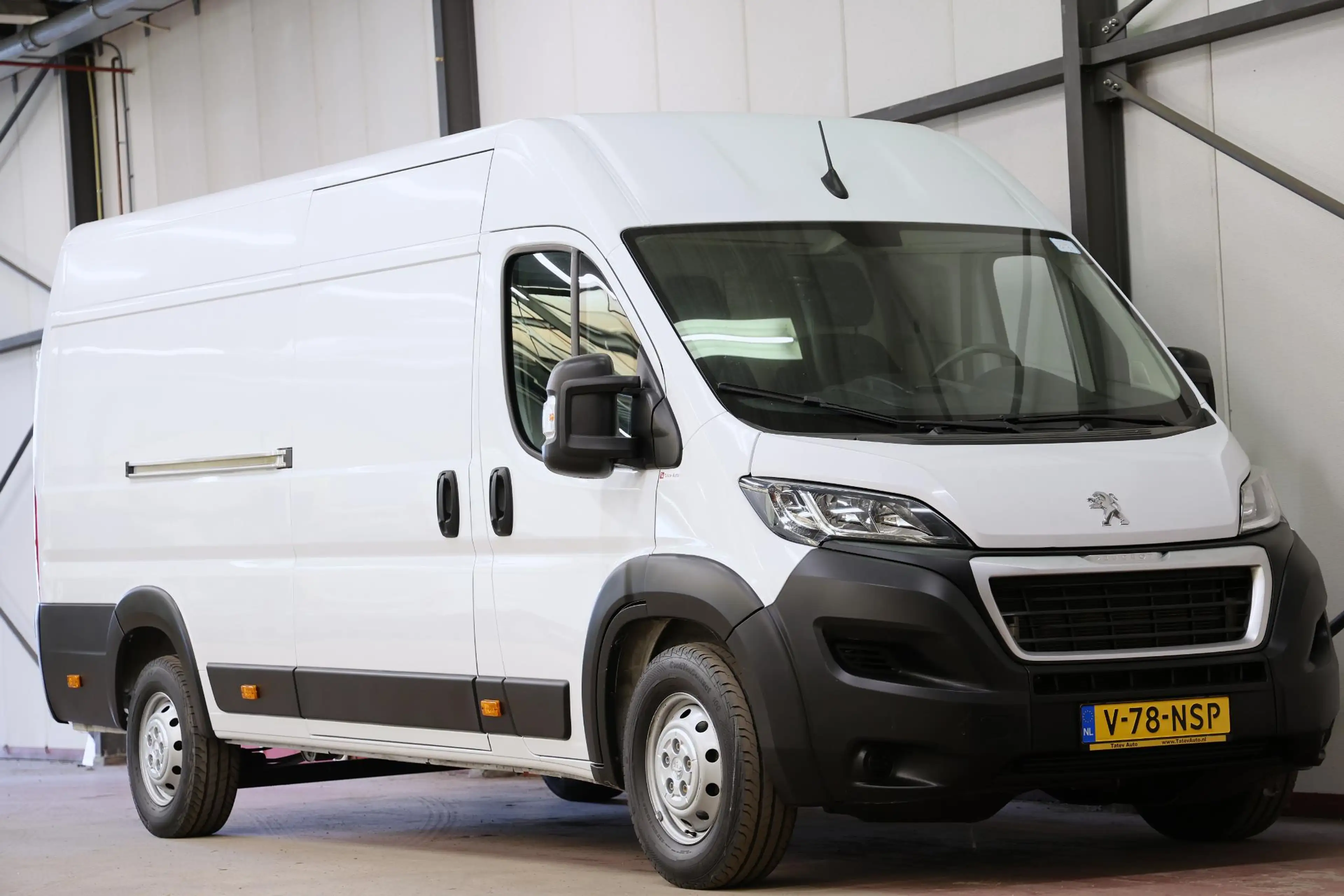 Peugeot Boxer 2.2 BlueHDi 140 L4H2 HEAVY DUTY — photo 3