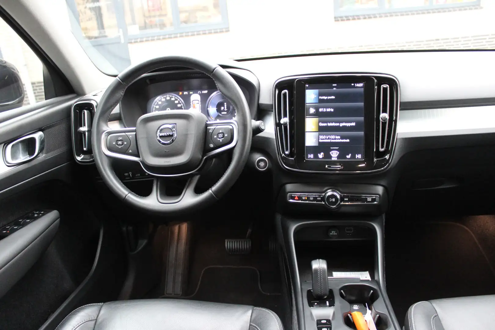 Volvo XC40 1.5 T4 Recharge Inscription Camera | Climate Pack Noir - 2