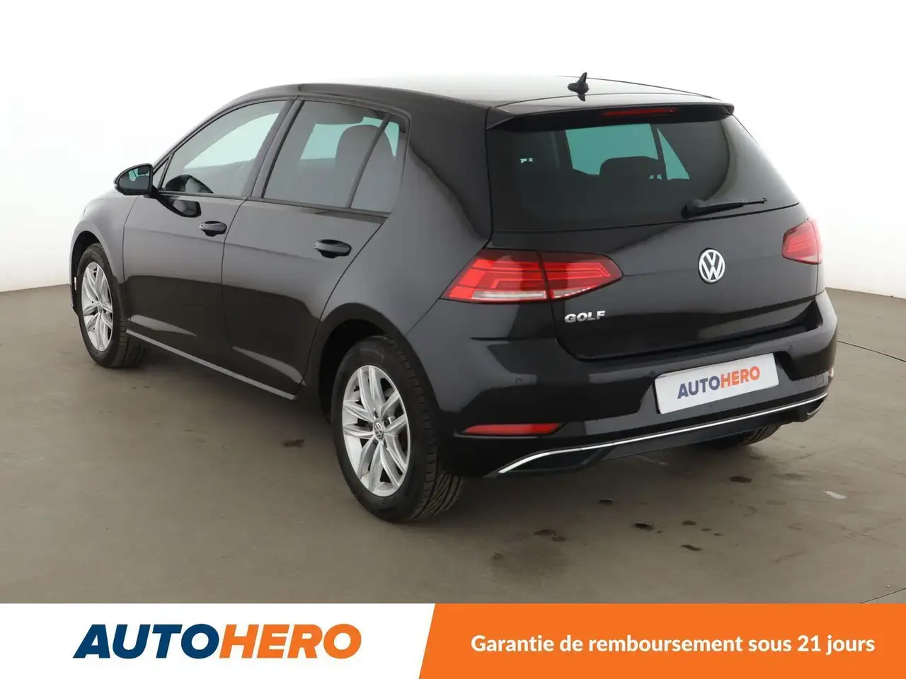 Volkswagen Golf Standard Model — photo 4