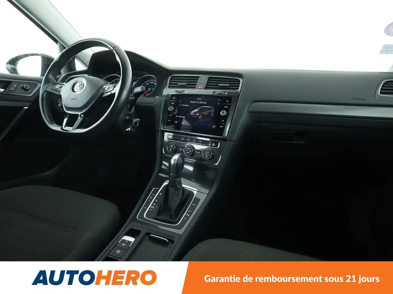 Volkswagen Golf Standard Model — photo 13
