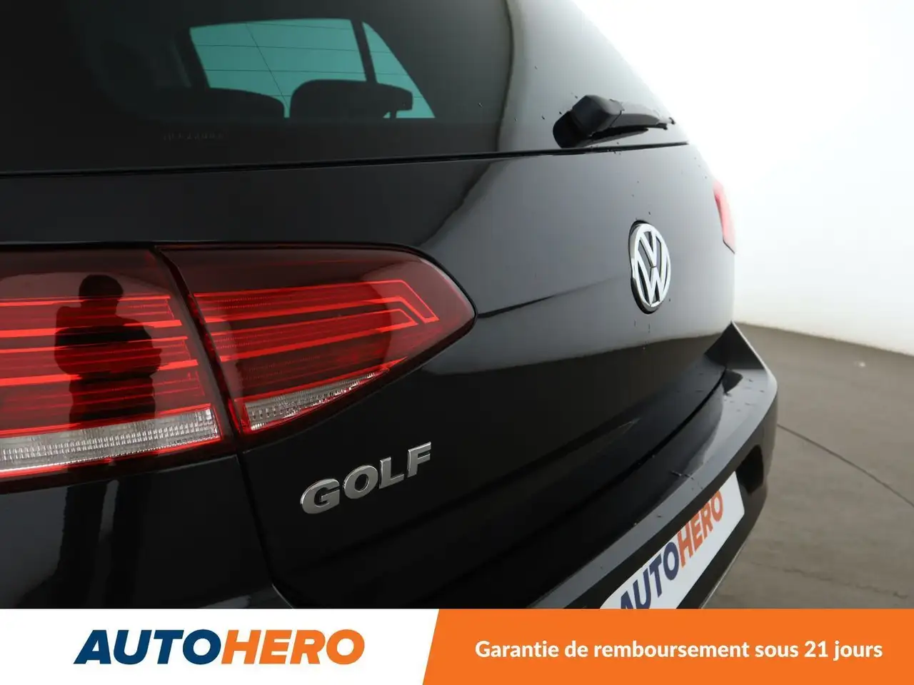 Volkswagen Golf Standard Model — photo 34