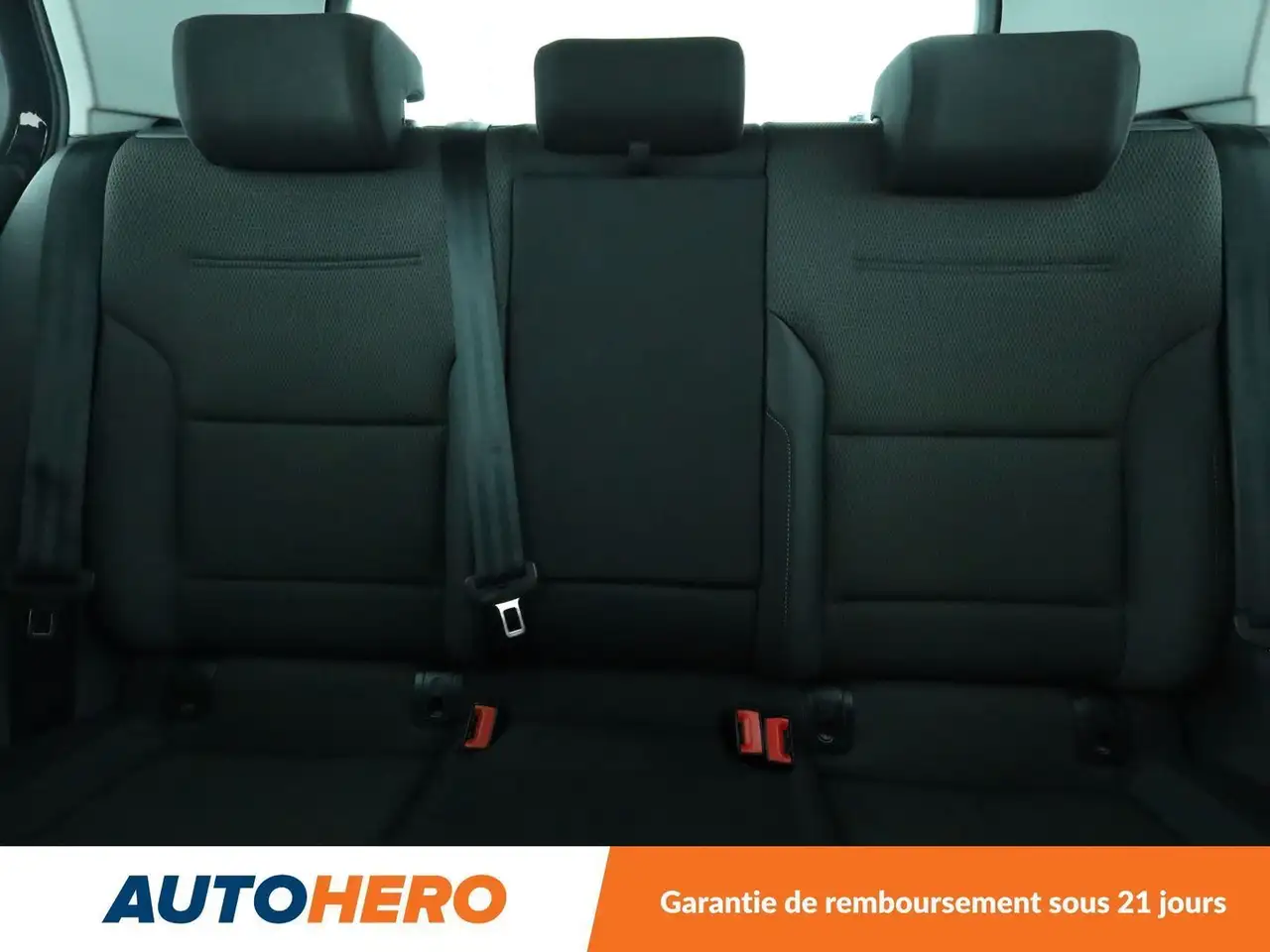 Volkswagen Golf Standard Model — photo 15
