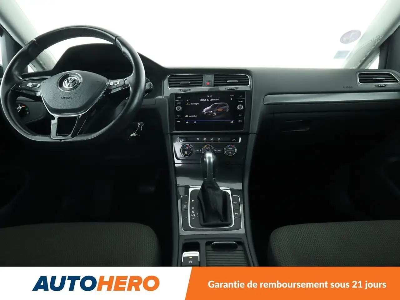Volkswagen Golf Standard Model — photo 12