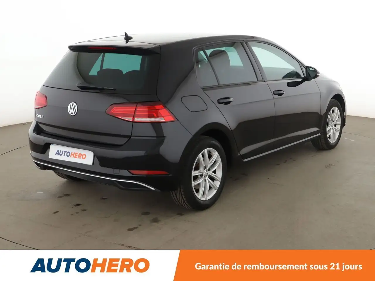 Volkswagen Golf Standard Model — photo 6