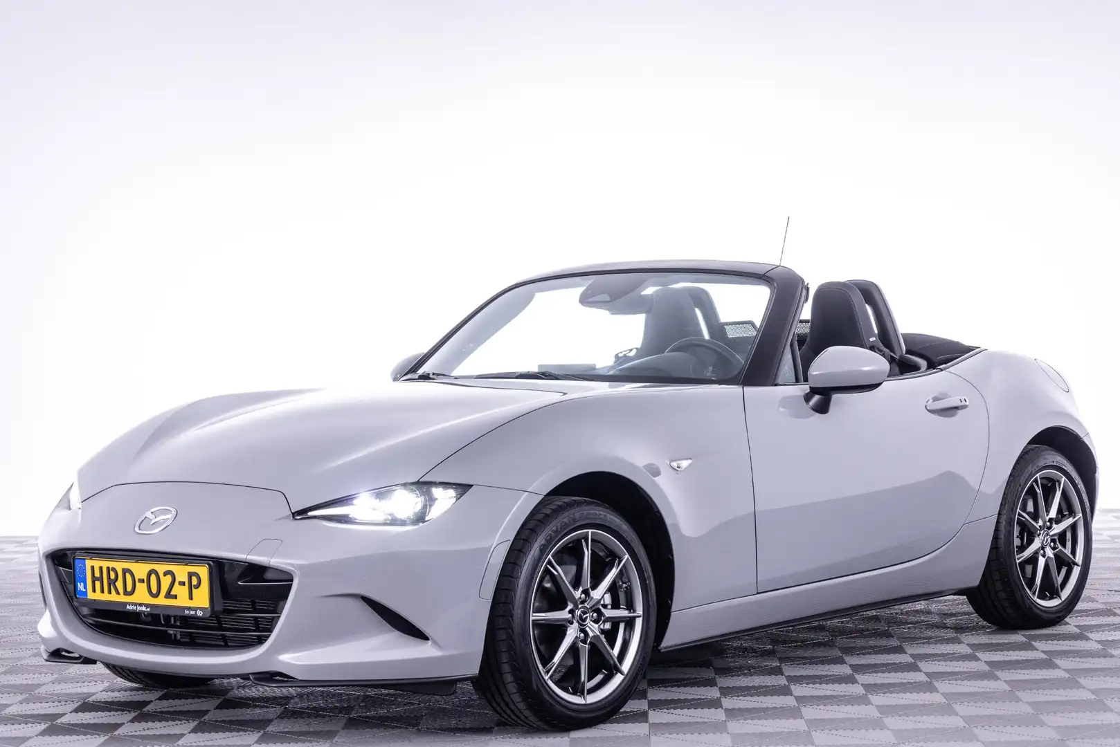 Mazda MX-5 1.5 SkyActiv-G 132 Exclusive-Line Bijna NIEUW | SL Gris - 2