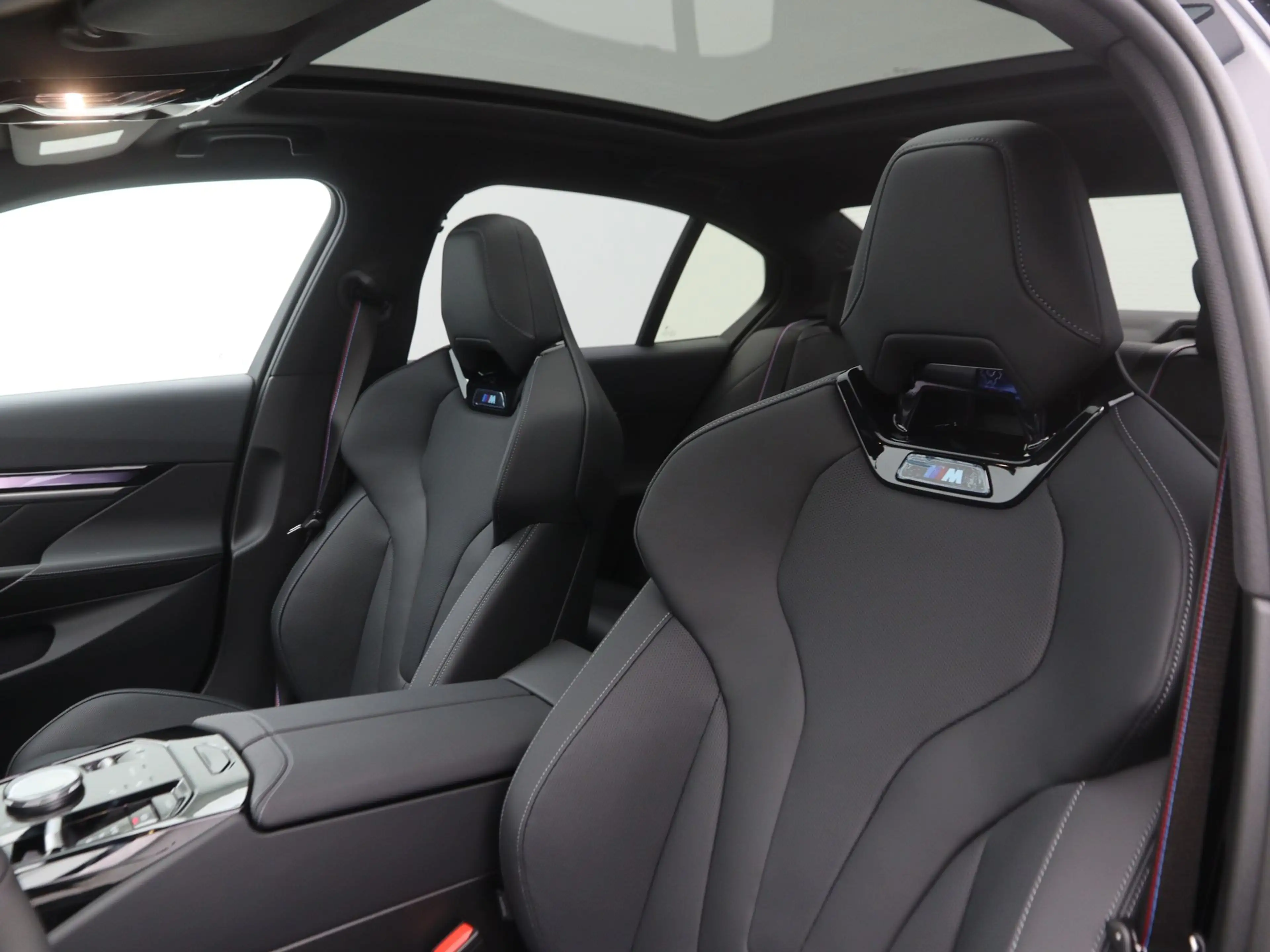 BMW 550 5 Serie 550e xDrive Sedan M-Sport — photo 5