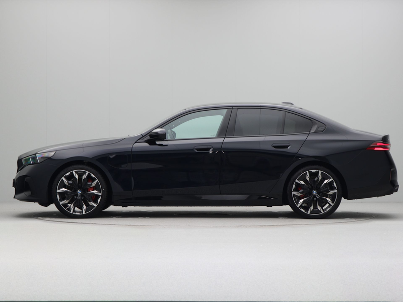 BMW 550 5 Serie 550e xDrive Sedan M-Sport — photo 12