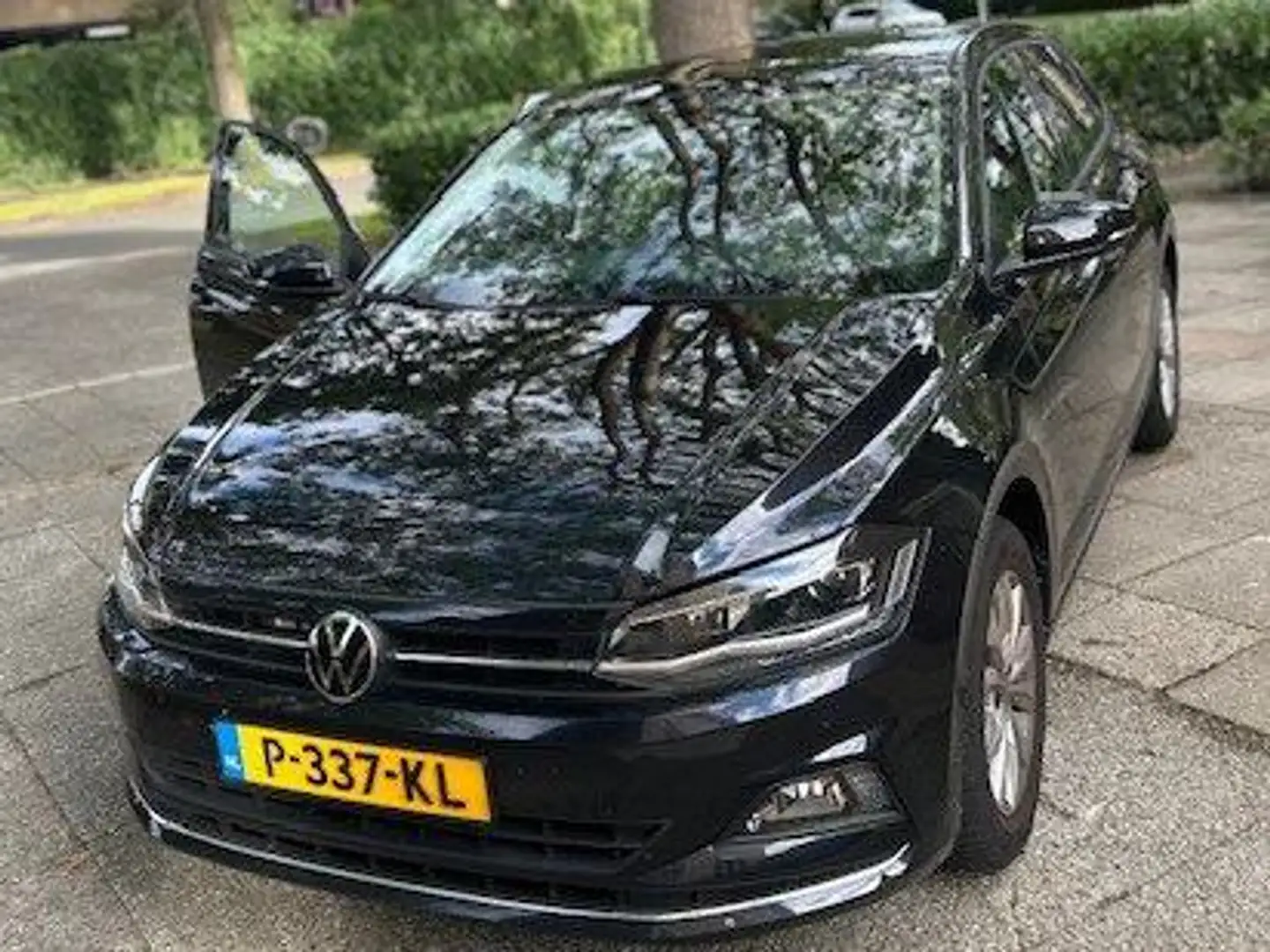 Volkswagen Polo Polo 1.0 TSI Highl.BnsR Zwart - 2