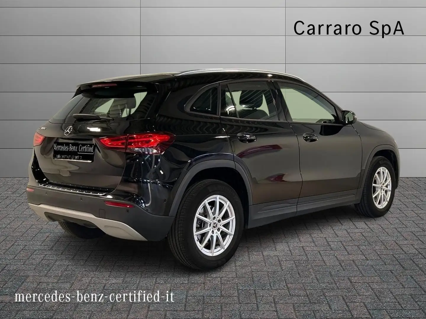 Mercedes-Benz GLA 180 - GLA 180 d Executive auto Schwarz - 2