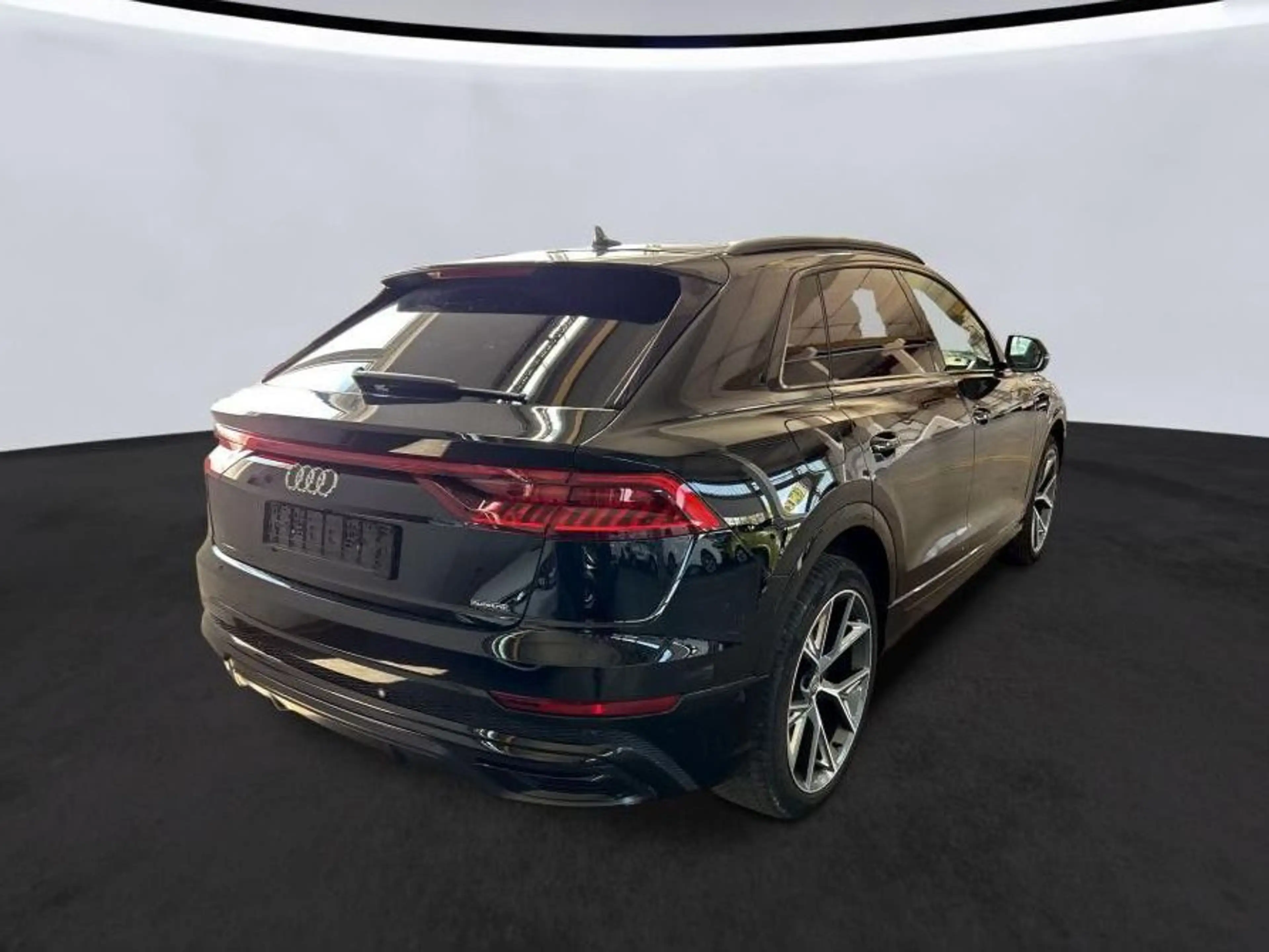 Audi Q8 50 TDI quattro 3x S-Line HuD Stand. HD Matrix — photo 4