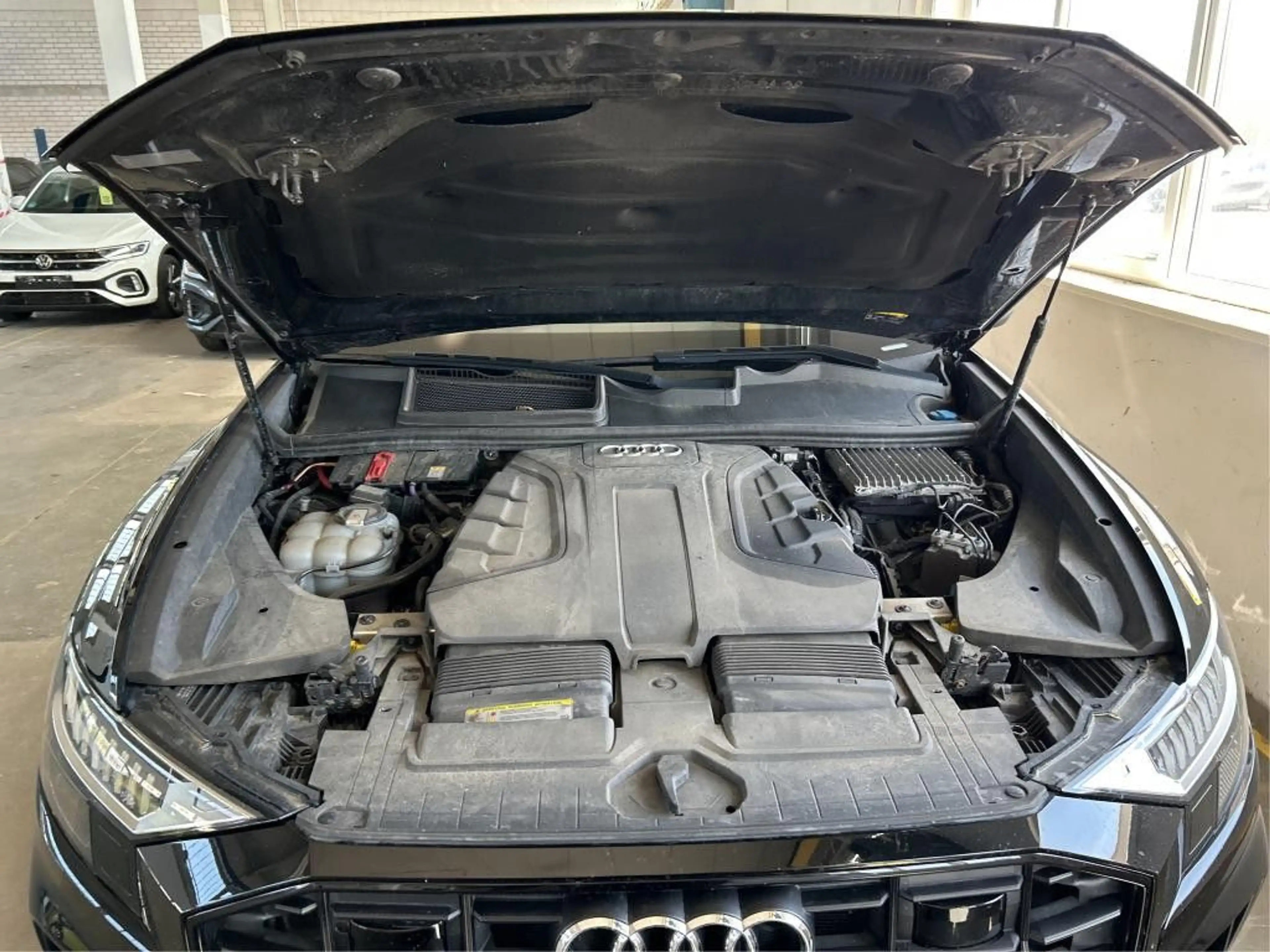 Audi Q8 50 TDI quattro 3x S-Line HuD Stand. HD Matrix — photo 11