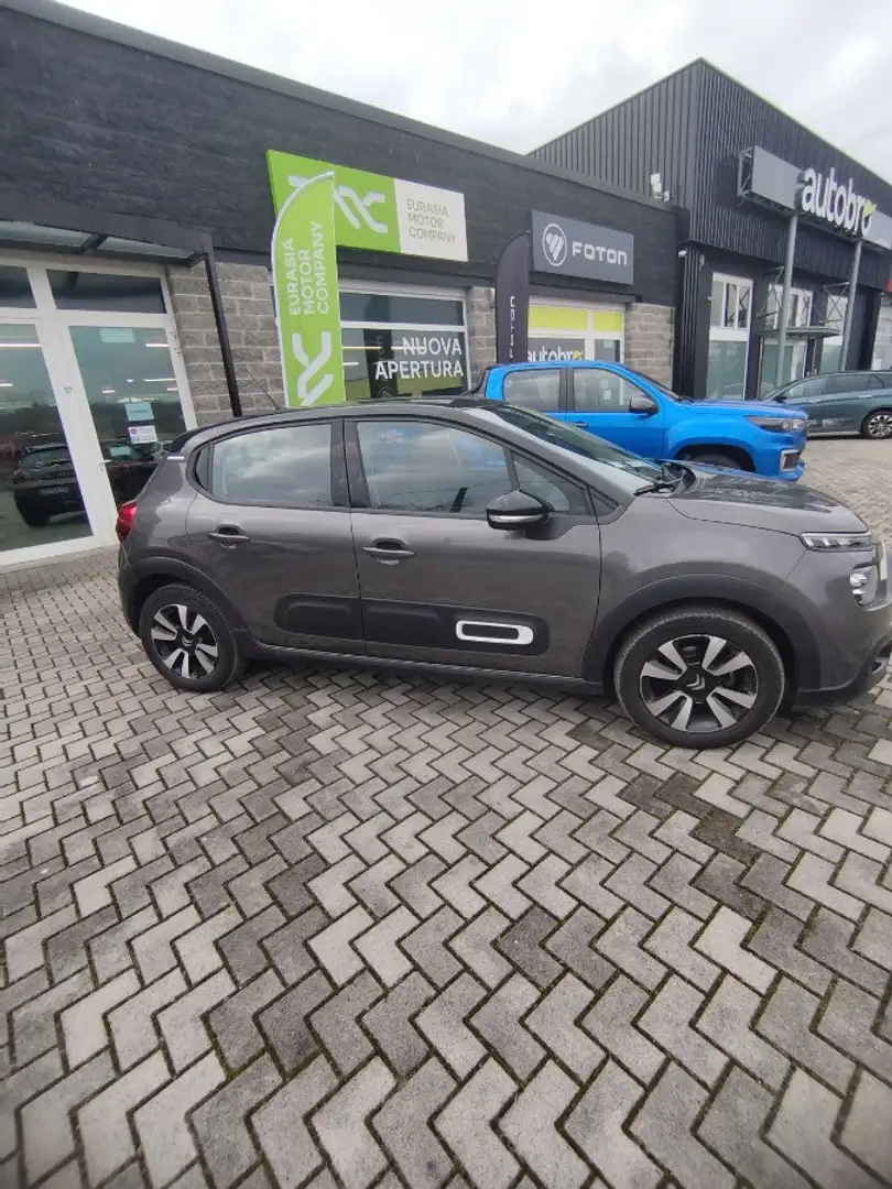 Citroen C3 1.2 PureTech Feel Grau - 1