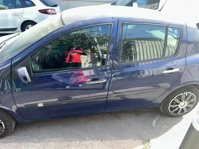 Renault Clio view 6