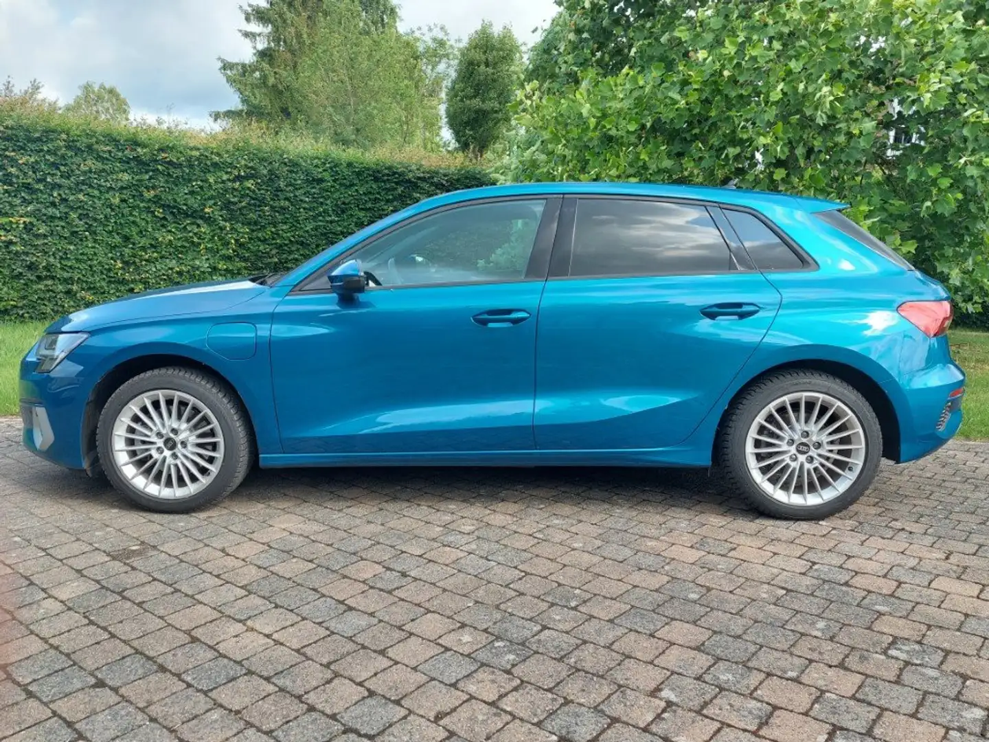 Audi A3 40 TFSIe  - Advanced - S-tronic – Business - ... Blauw - 2