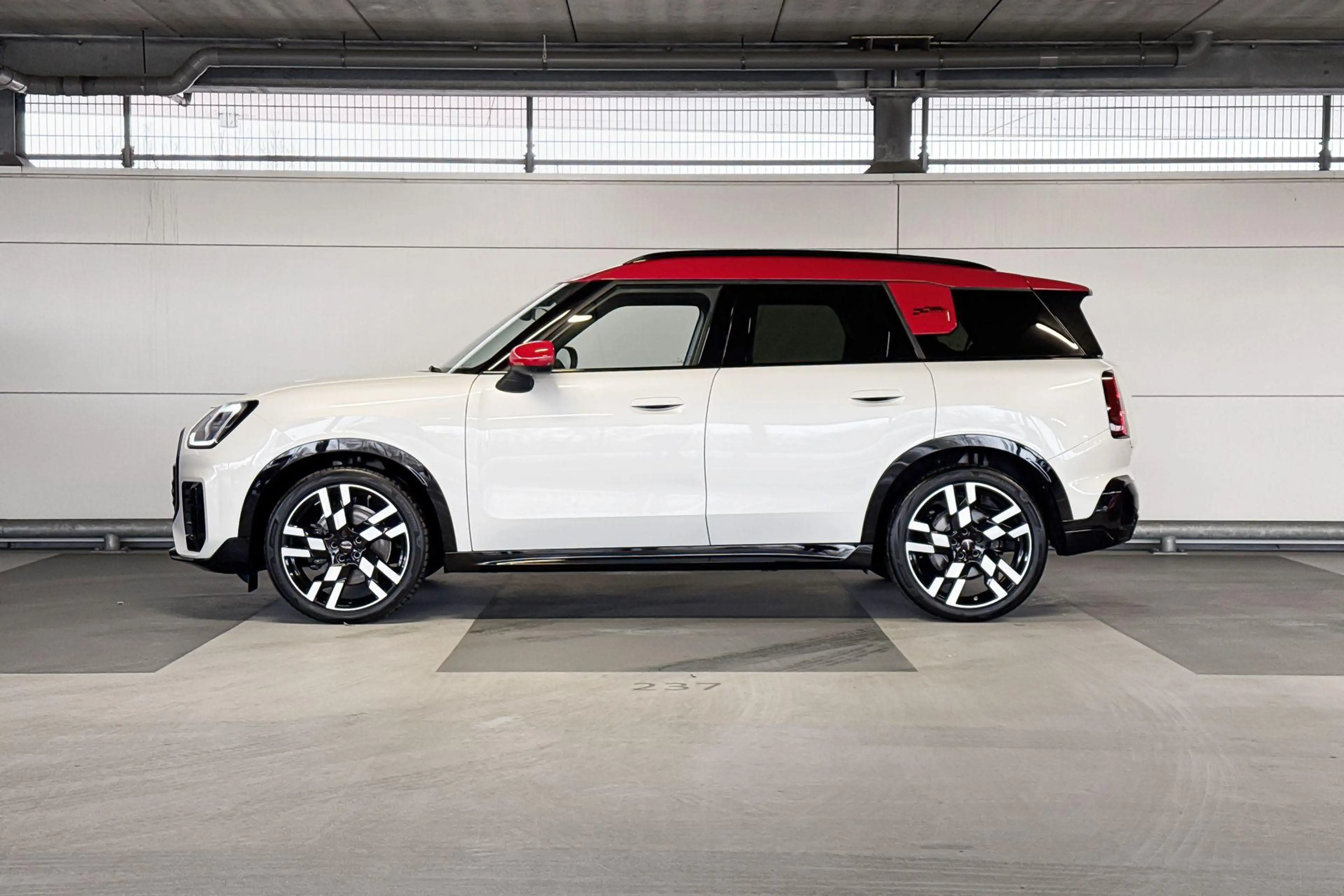 MINI John Cooper Works Countryman C S — photo 2