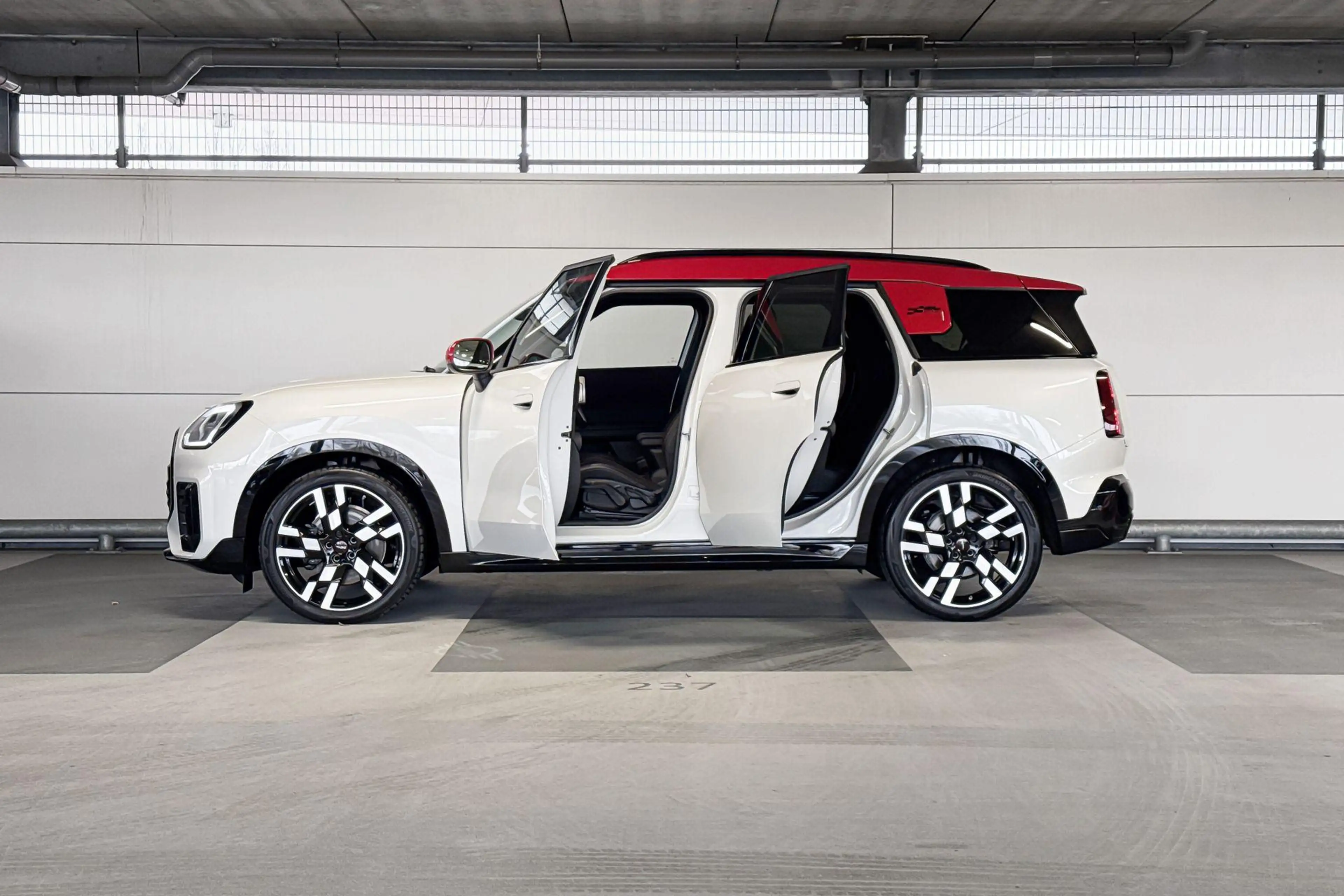 MINI John Cooper Works Countryman C S — photo 3