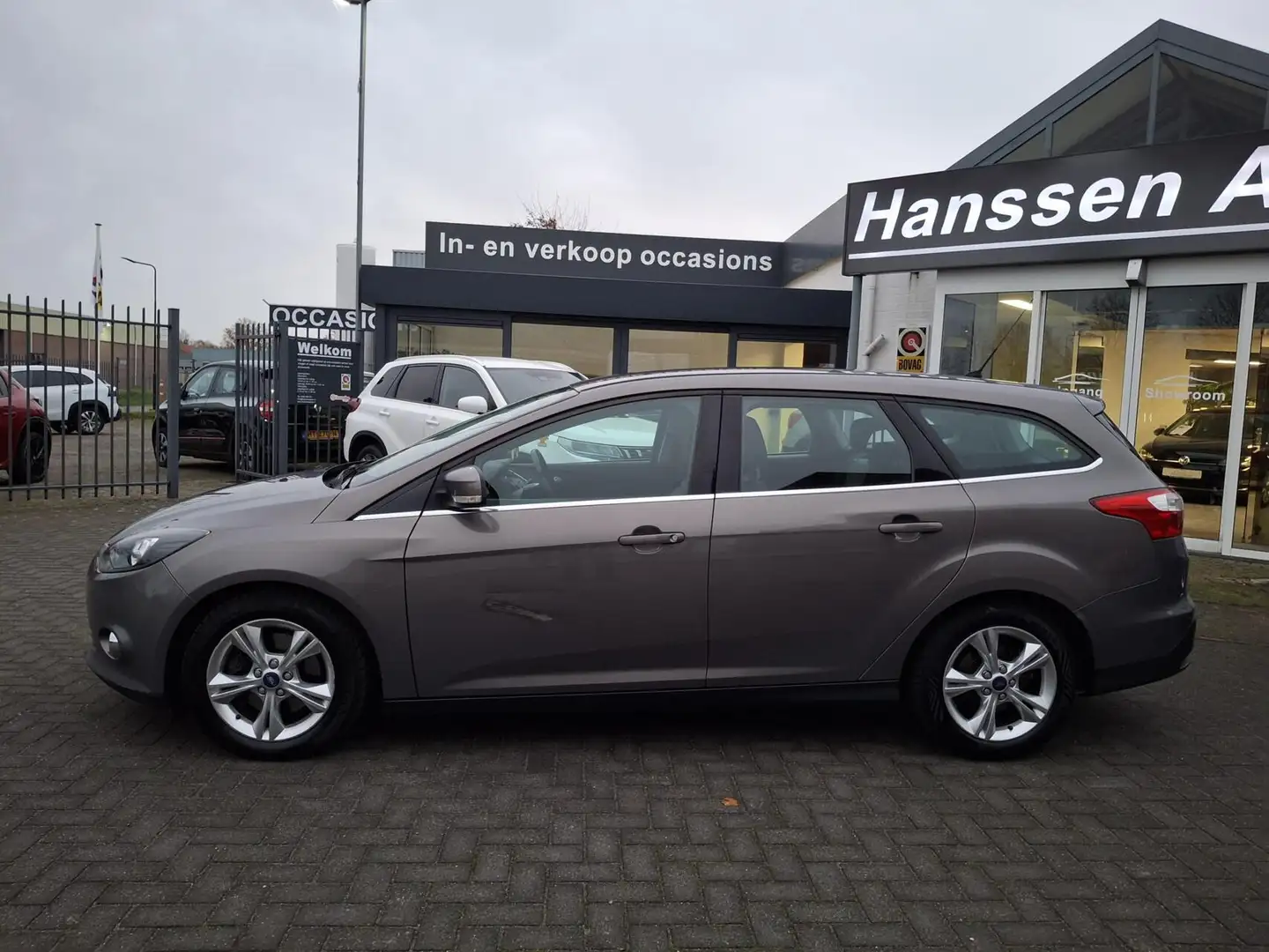 Ford Focus Wagon 2.0 TDCI Titanium Brun - 2
