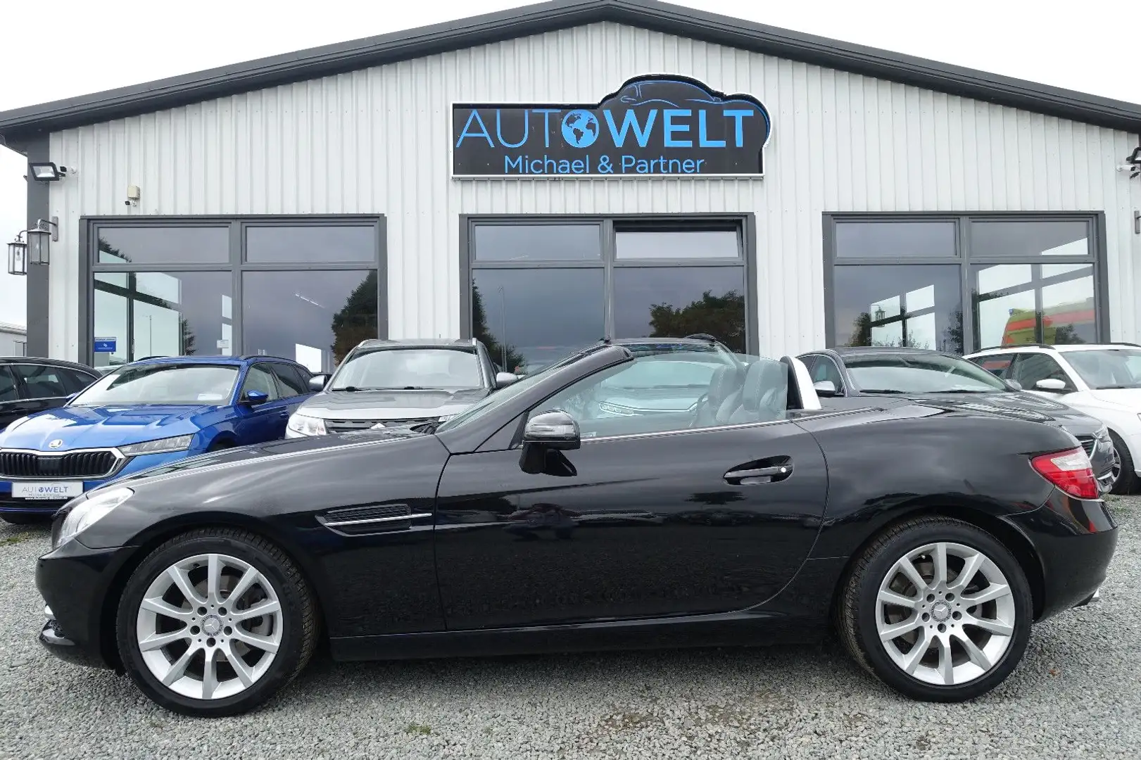 Mercedes-Benz SLK 200 Cabrio KLIMA LEDER NAV GJR TÜV+Insp.NEU Noir - 1