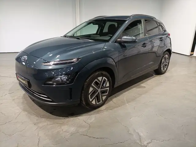 Hyundai Kona view 3