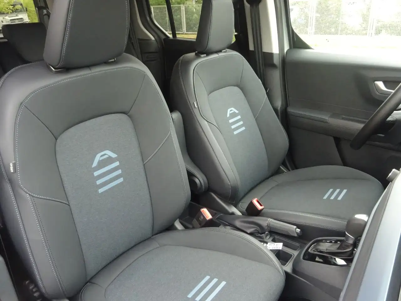 Ford Tourneo Courier 2026 — фото 12