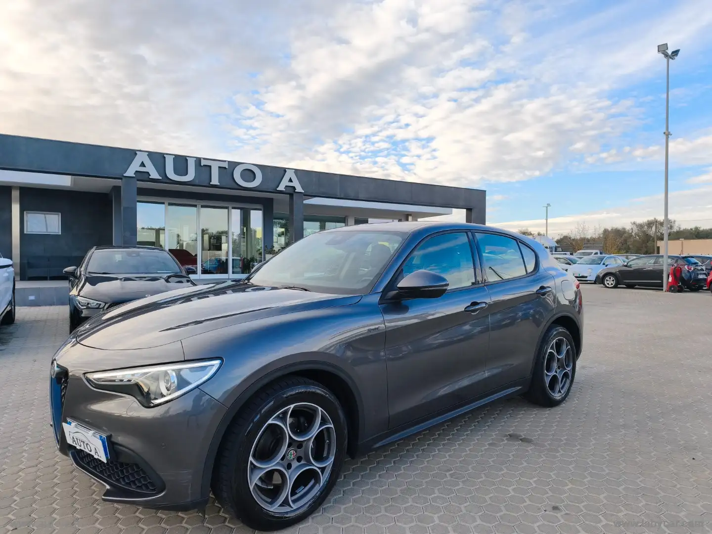 Alfa Romeo Stelvio 2.2T.diesel 190CV AT8 RWD Sprint Grau - 1