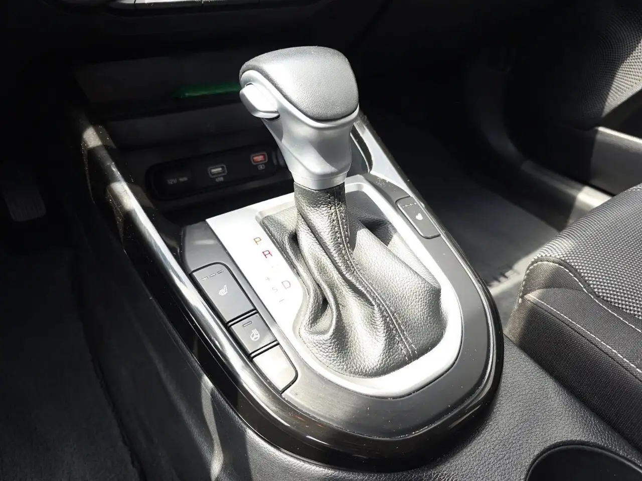Kia Forte снимка Kia Forte