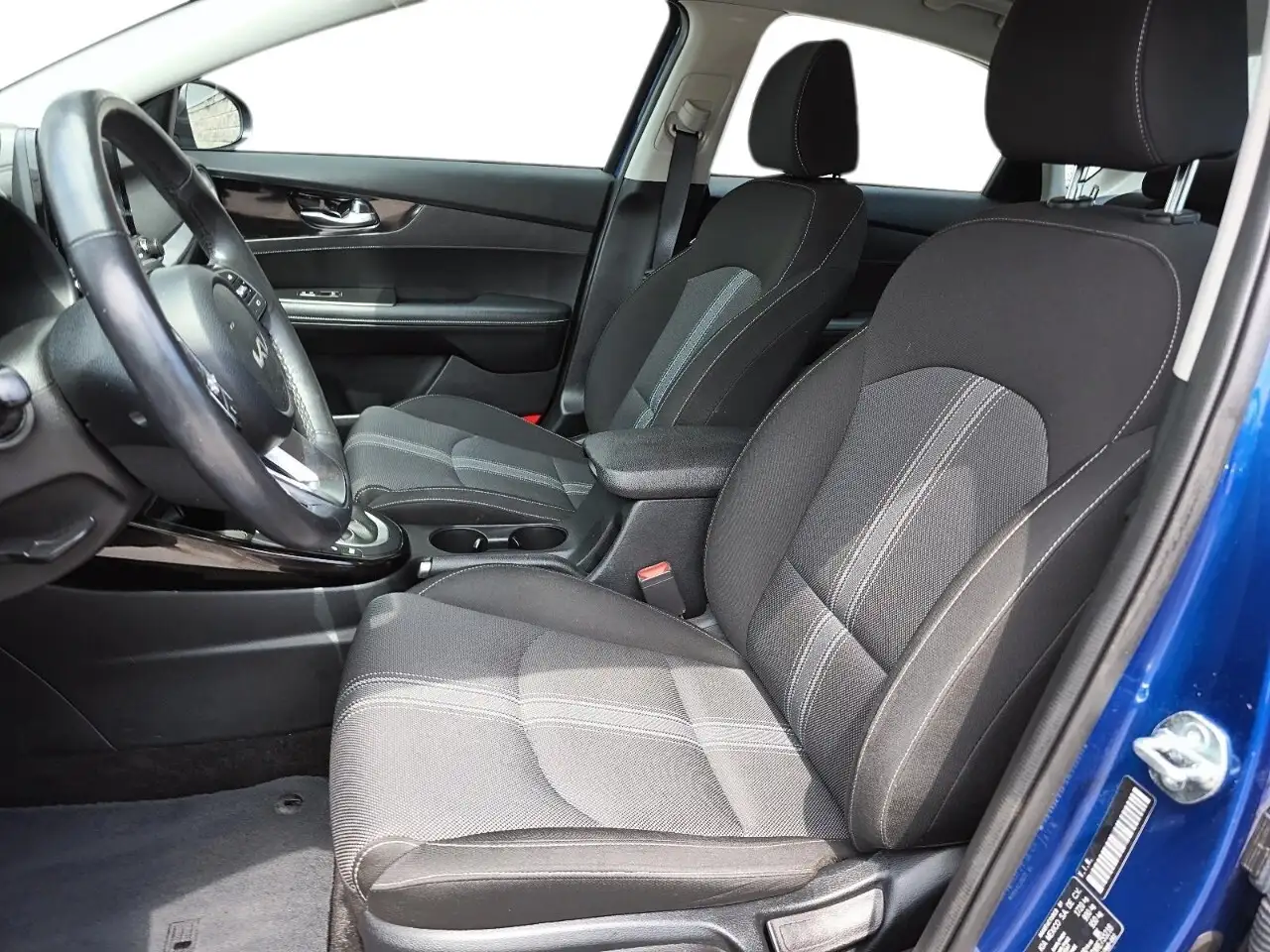 Kia Forte снимка Kia Forte