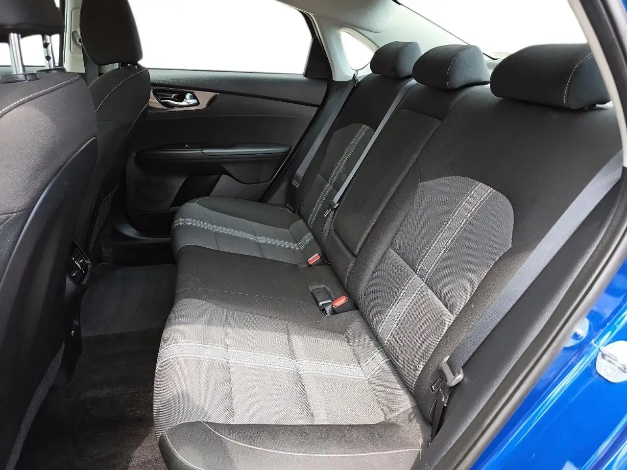 Kia Forte снимка Kia Forte