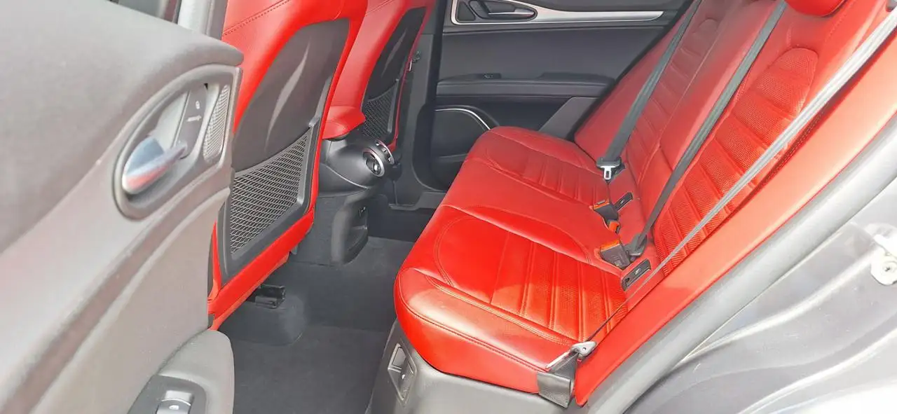 Alfa Romeo Stelvio 2023