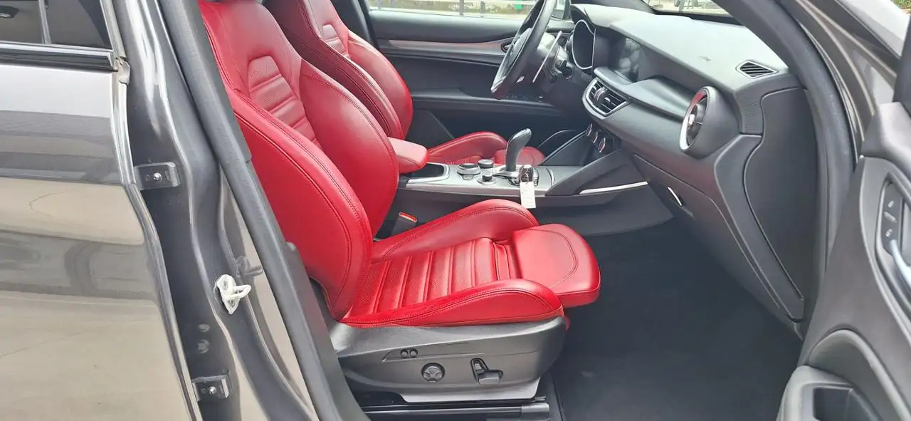 Alfa Romeo Stelvio 2023
