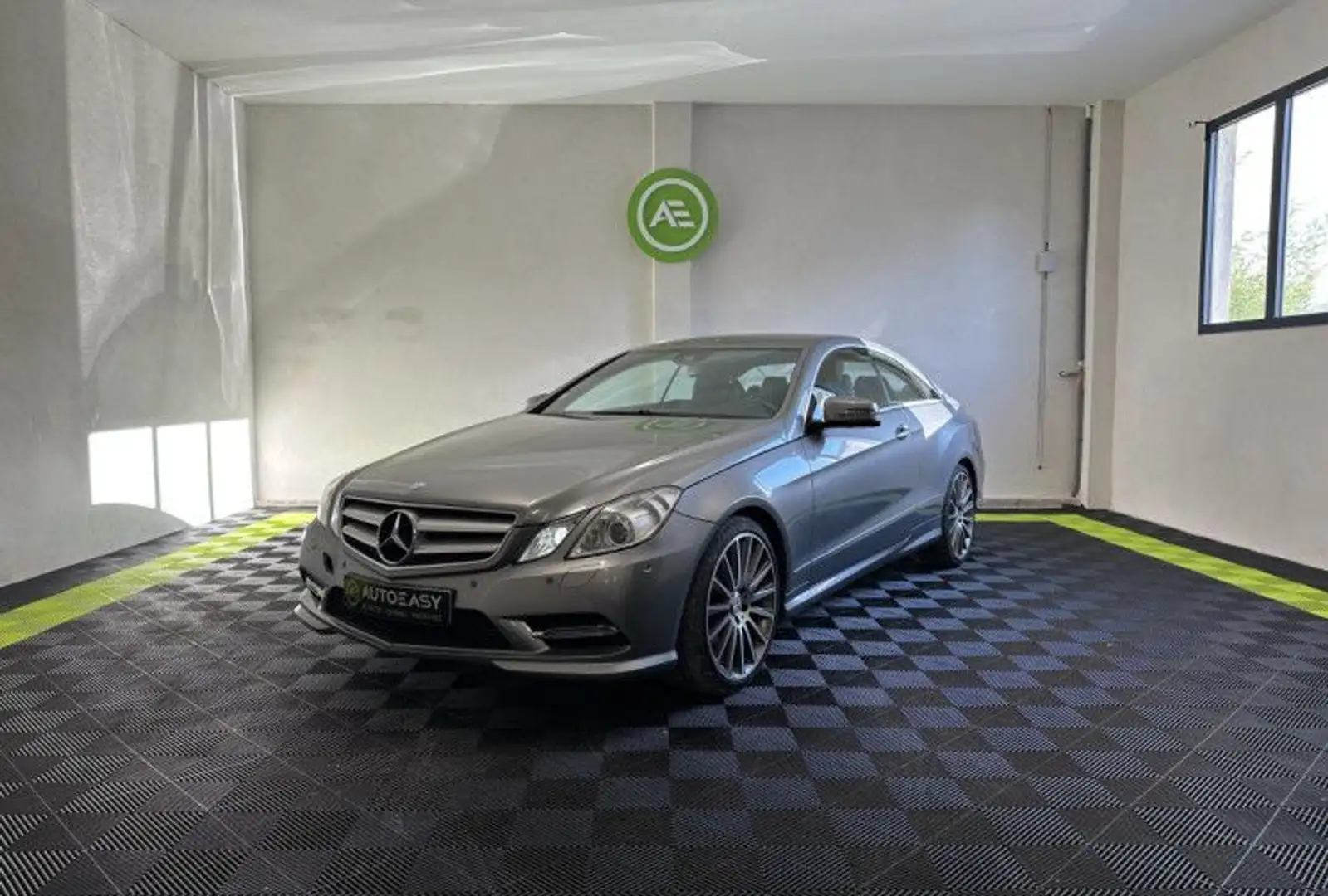 Mercedes-Benz E 200 200 CGI BE Executive 7GTro+ Gris - 1