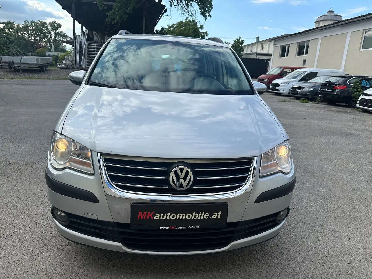 Volkswagen Touran 1,9 TDI DPF Grau - 2