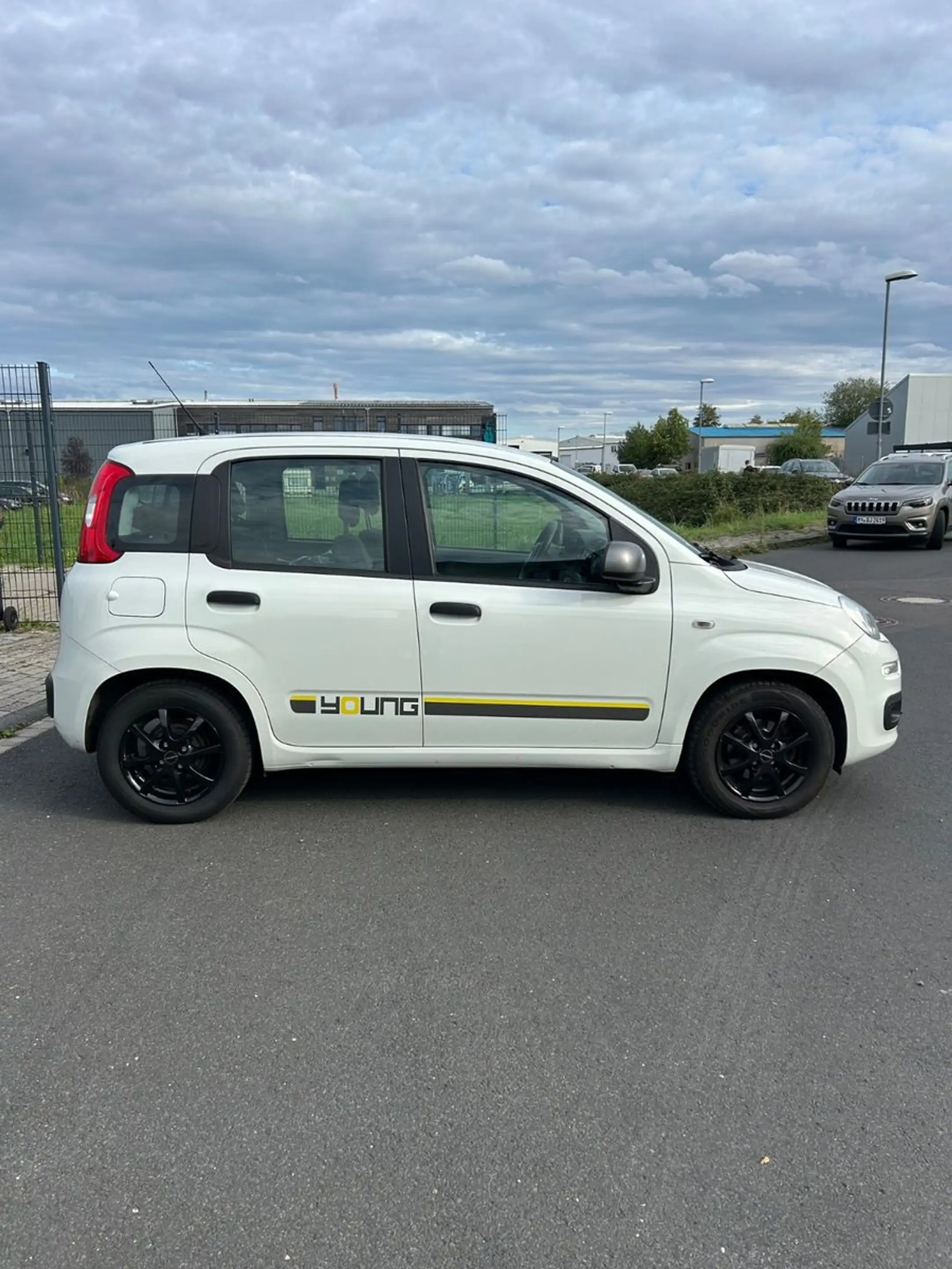Fiat Panda Young *Familienbesitz*Klima*8-fach* — photo 5