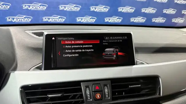 BMW X1 view 24
