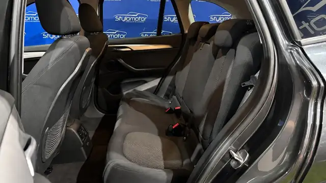 BMW X1 view 17