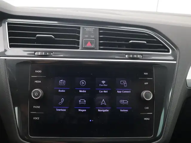 Volkswagen Tiguan view 13