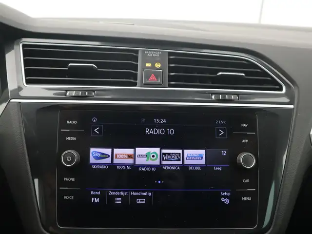 Volkswagen Tiguan view 23