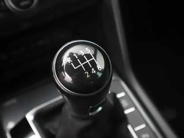 Volkswagen Tiguan view 14