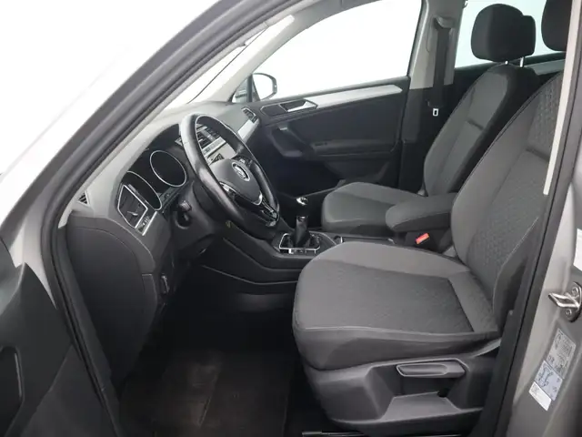 Volkswagen Tiguan view 22