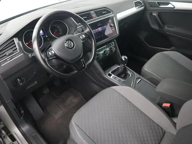 Volkswagen Tiguan view 9