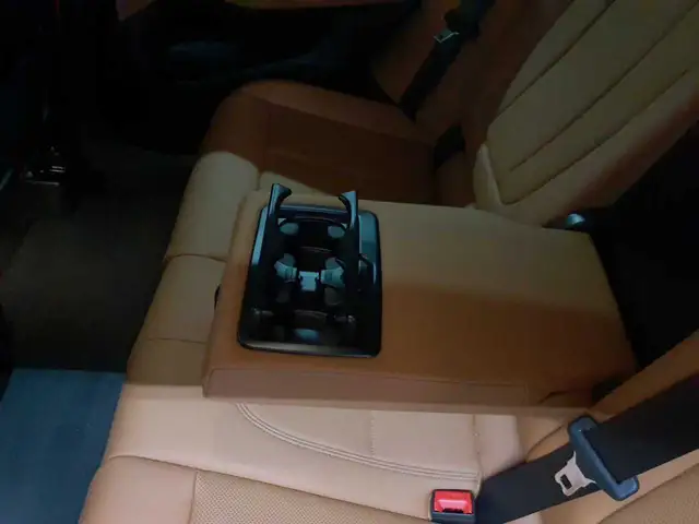 BMW X3 view 9